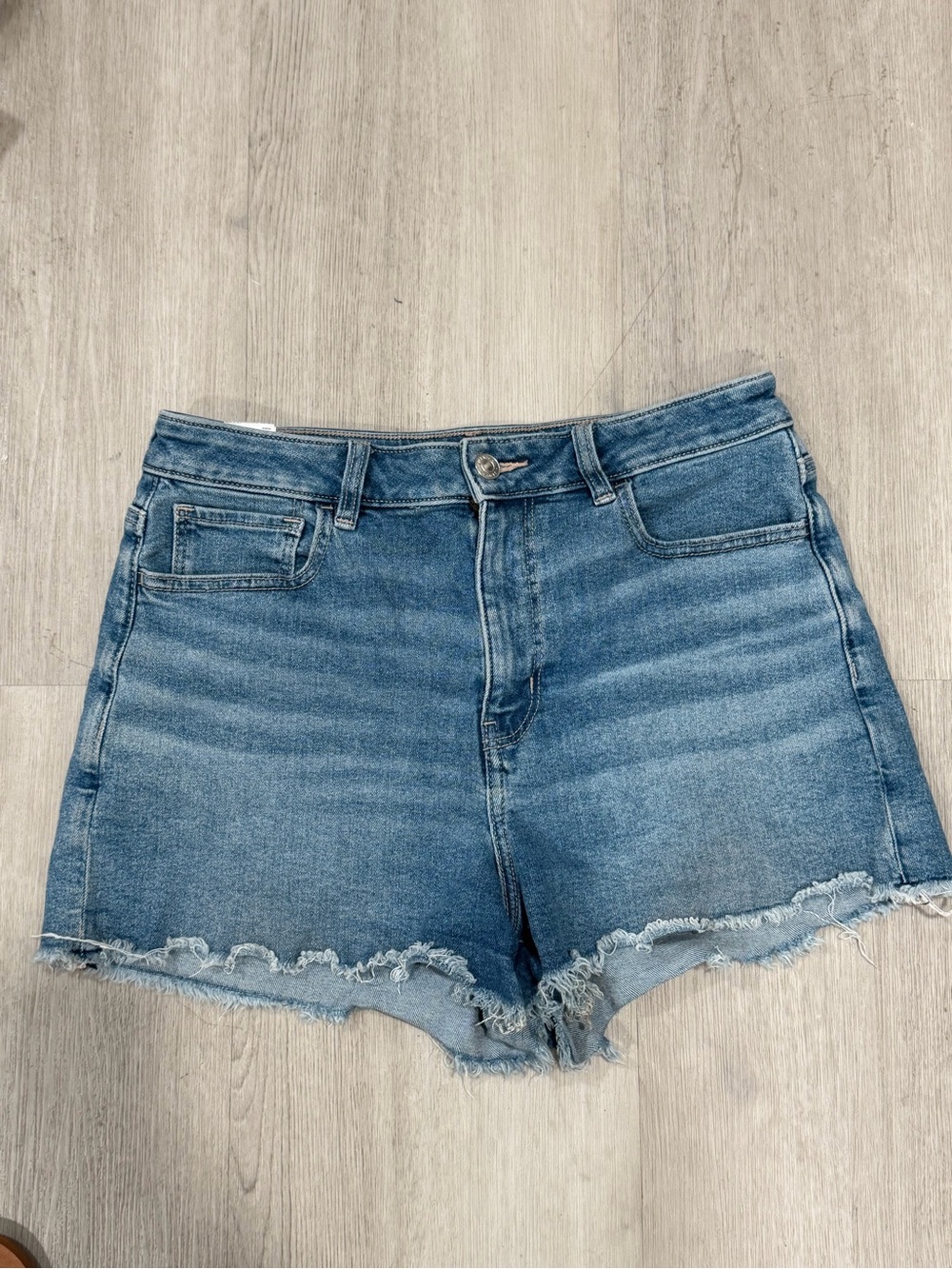 American Eagle Outfitters Light Blue High-Rise Frayed Hem Jean Shorts